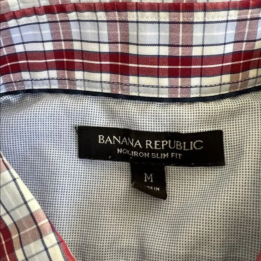 Banana Republic Red and White Plaid Button Down Shirt‎